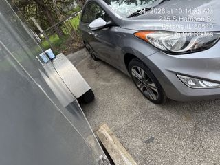 2013 Hyundai Elantra SE - Exterior Front Right Corner Image